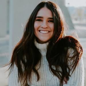 Meet your Posher, Caroline